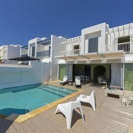 How To Rent Your Own Close To Fig Tree Bay, 1423 빌라 *