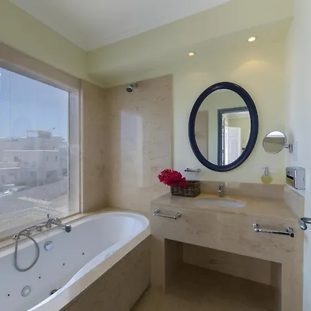 How To Rent Your Own Close To Fig Tree Bay, 1423 Βίλα *